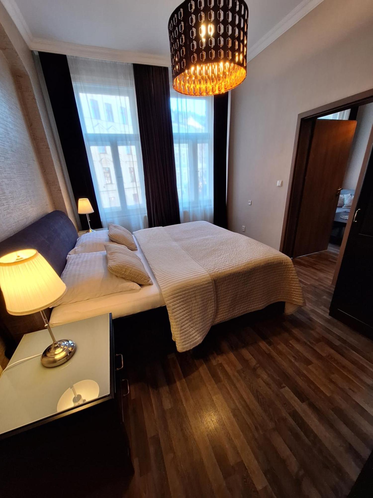 Residence Moravia Apartments Karlovy Vary Bagian luar foto