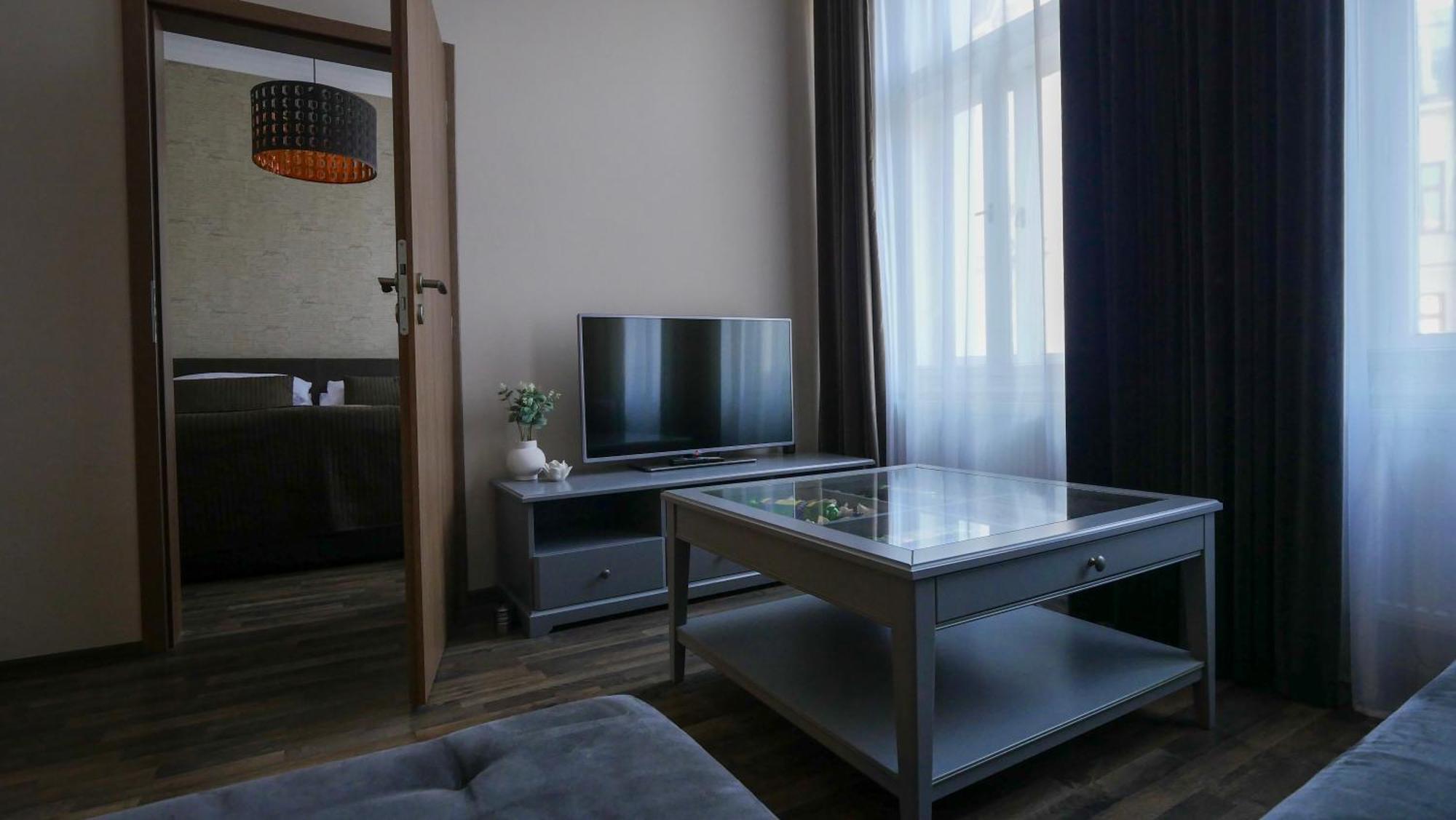 Residence Moravia Apartments Karlovy Vary Bagian luar foto