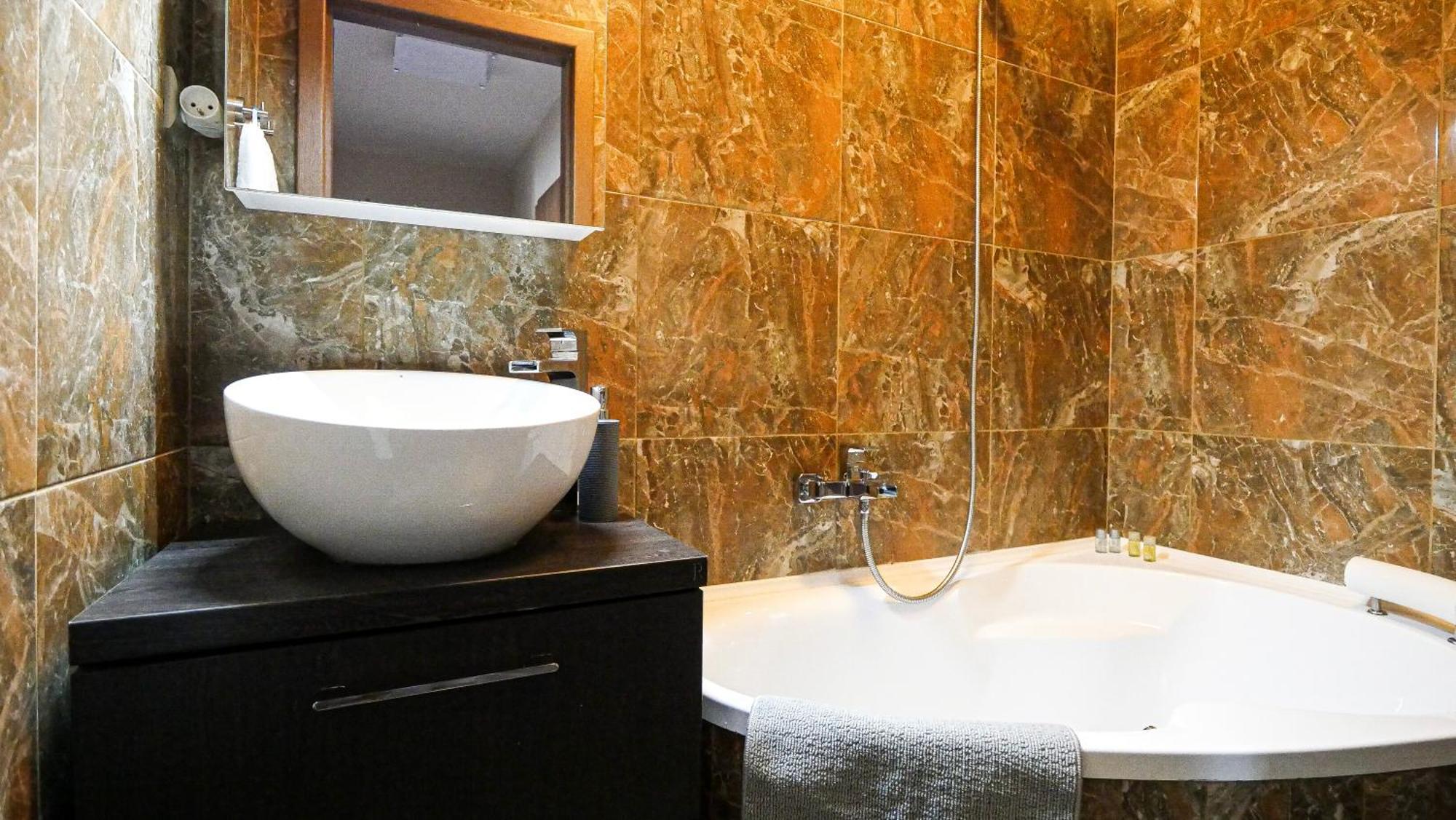 Residence Moravia Apartments Karlovy Vary Bagian luar foto